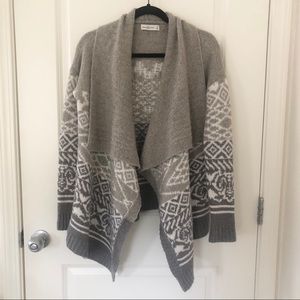 🌷2/$10 Abercrombie & Fitch Open Cardigan Sweater
